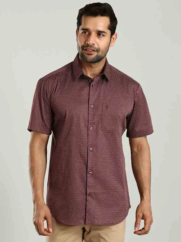 Men Printed Half Sleeve Cotton Stretch Shirt